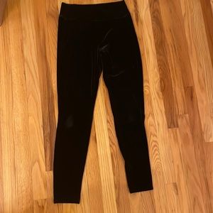 Velvet black leggings